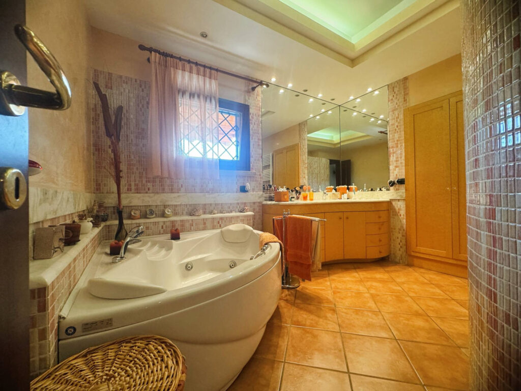 Villa Pomezia Colli di Enea Via Afrodite bagno