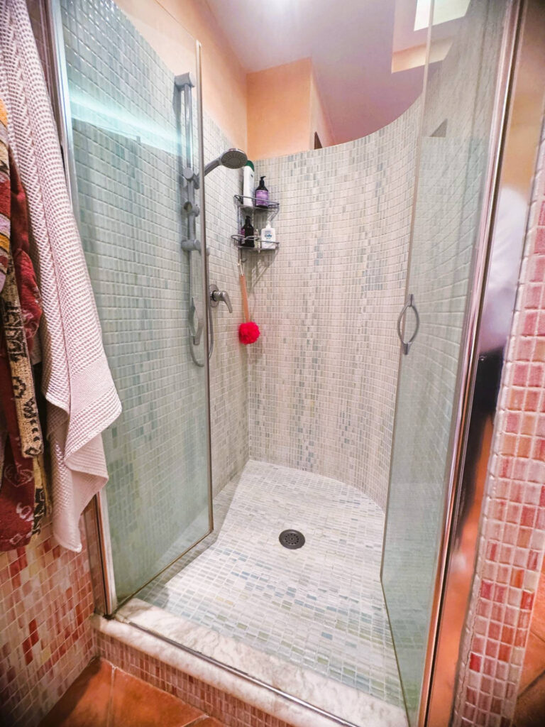 Villa Pomezia Colli di Enea Via Afrodite bagno 4