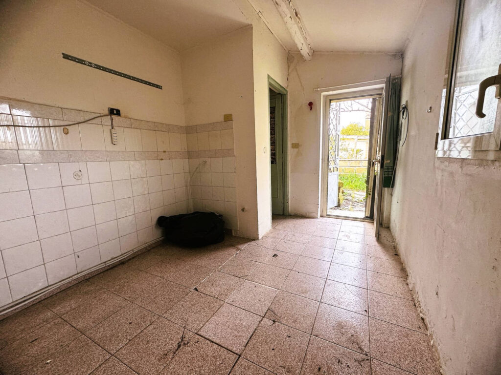 Casa indipendente Roma Dragona Via Caiolo cucina 2