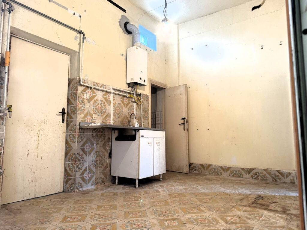 Casa indipendente Roma Ostia Lido Lungomare Paolo Toscanelli cucina 7
