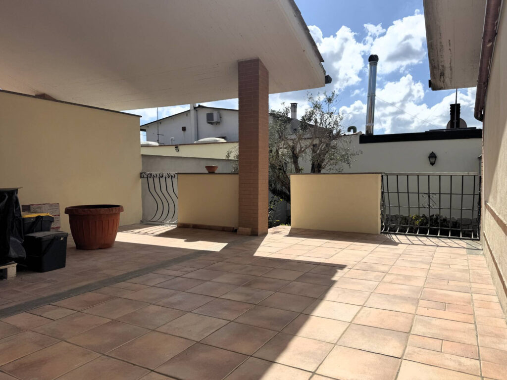 Villa a schiera in trifamiliare Roma Via Giuseppe Lugli Ostia Antica terrazzo 10
